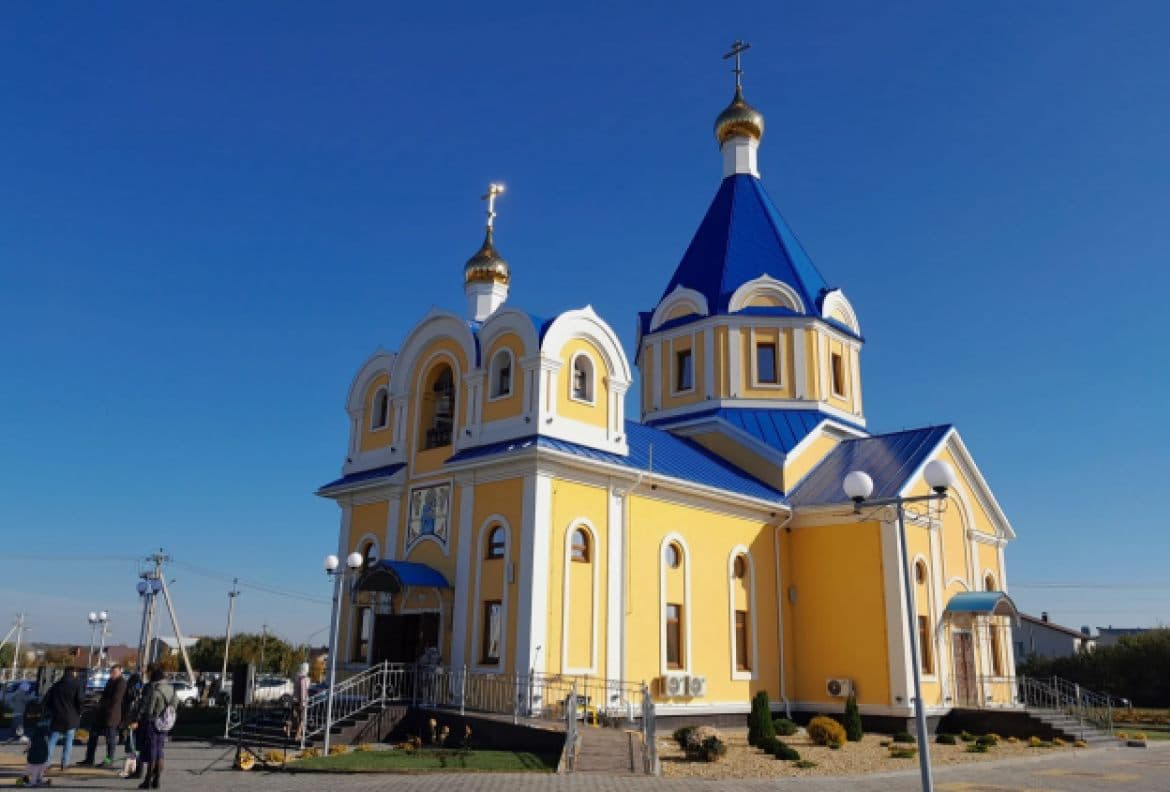 Храм Песчанской иконы Божией Матери в п. Таврово